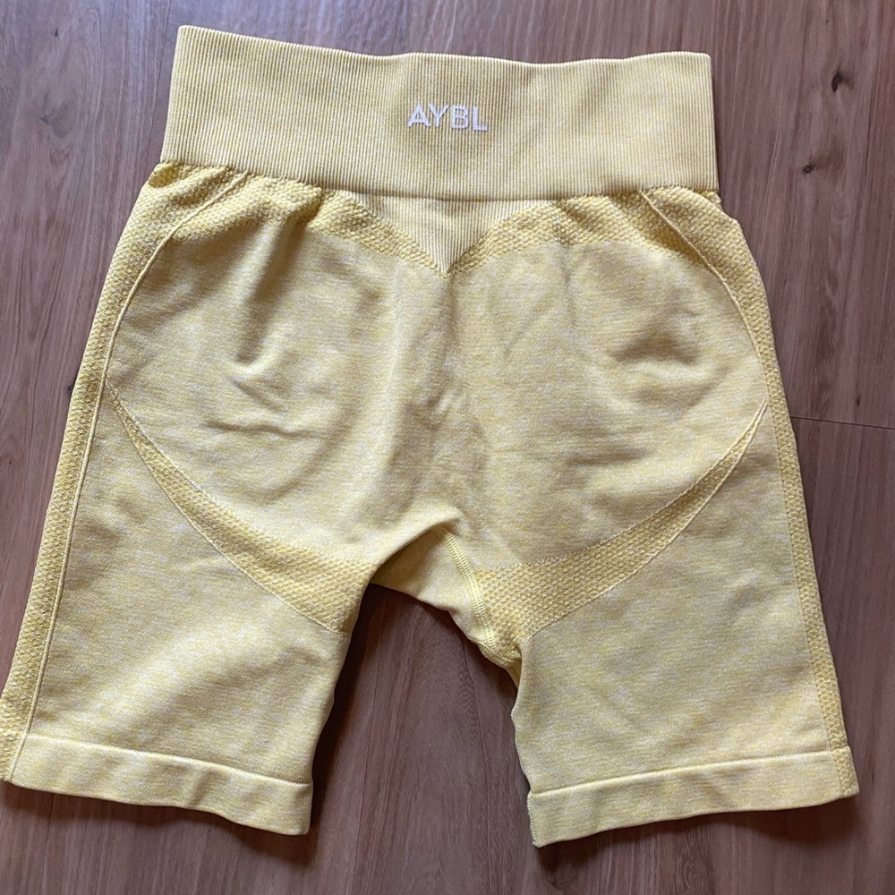 AYBL Seamless Athletic Biker Shorts Yellow - Picture 2 of 4